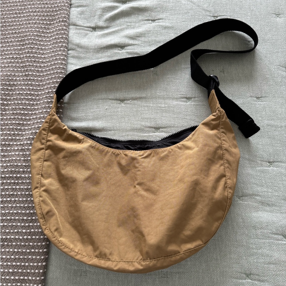 Baggu Medium Crescent Bag - Dark Khaki